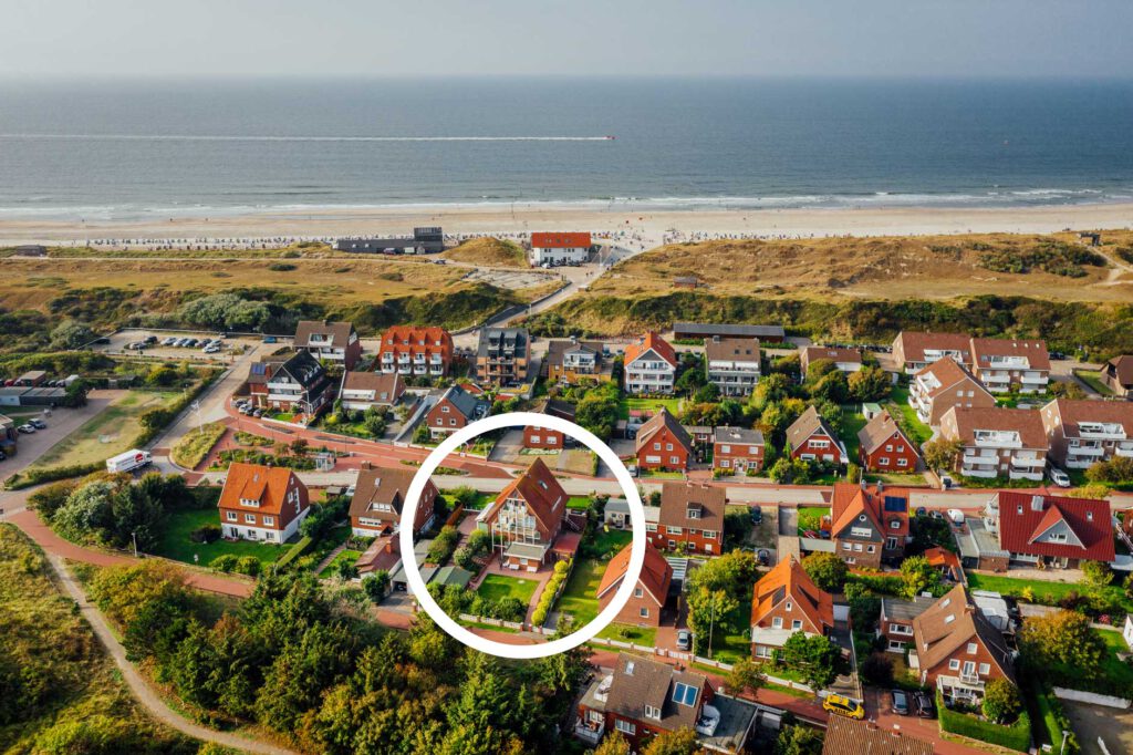 Luftbild von Norderney mit Nordstrand und Nordsee – Ankunft auf der Insel